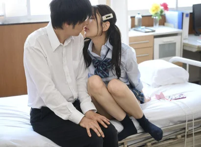 Chàng nam sinh yếu đuối bị địt ngay trong lớp bởi khoa khôi