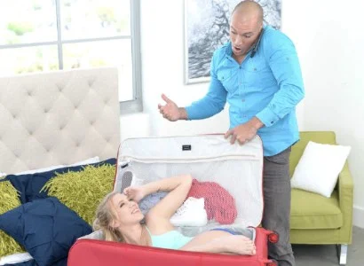 Vali chứa quà là chi tiết quan trọng